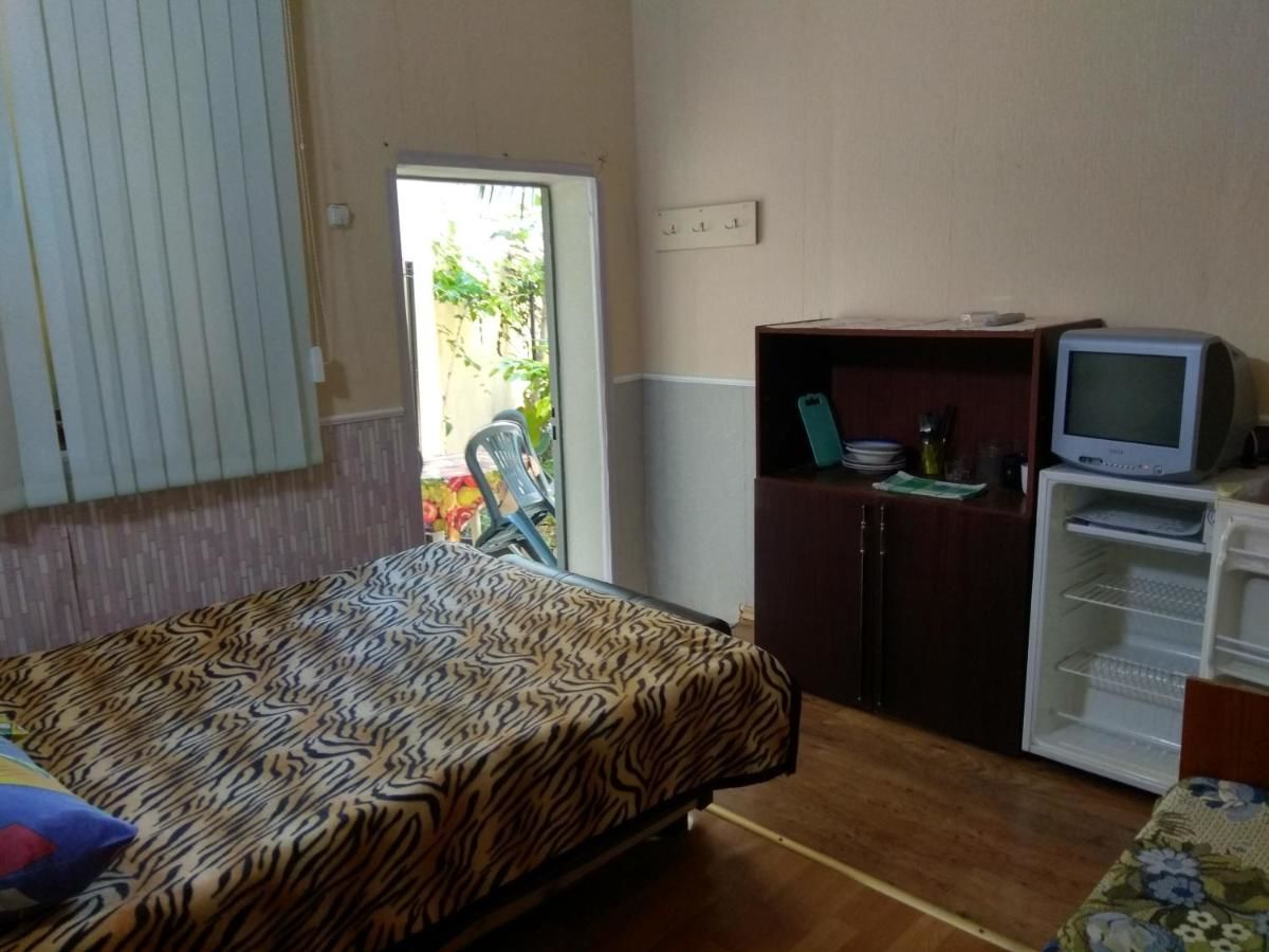 Гостевой дом Усадьба в Массандровском Парке Ялта-16