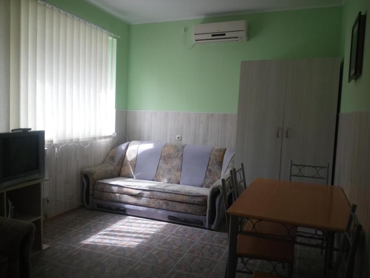 Гостевой дом Усадьба в Массандровском Парке Ялта